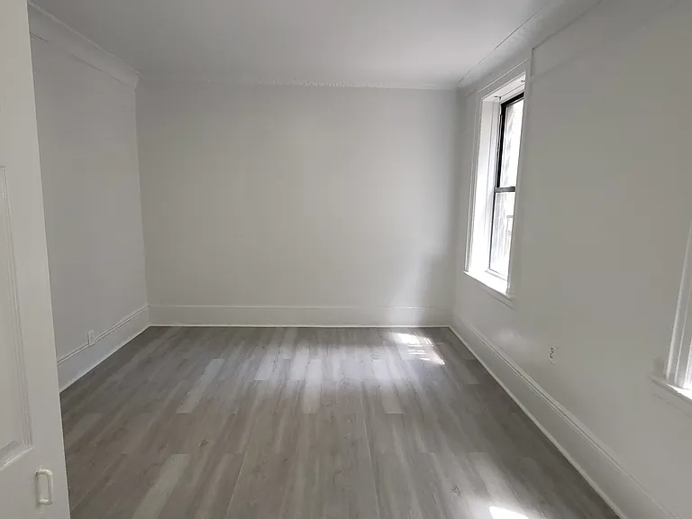 2376 Ryer Ave #B1 — Photo 12