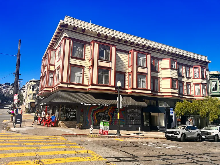 1815 Powell St #B — Photo 11