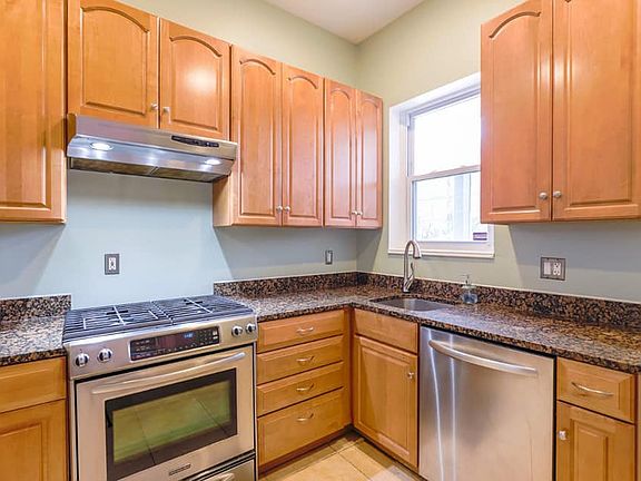 5th image of 49 Quincy Pl NE #2
