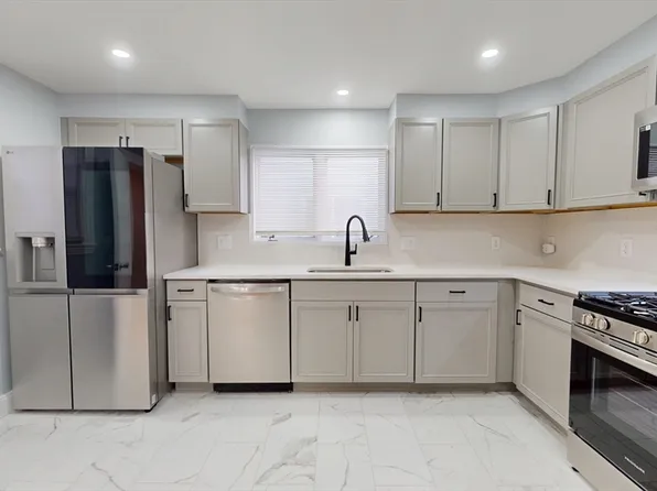 17-19 Dimick St, Somerville, MA 02143