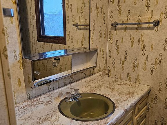 2nd image of 2831-2833 10th St S
