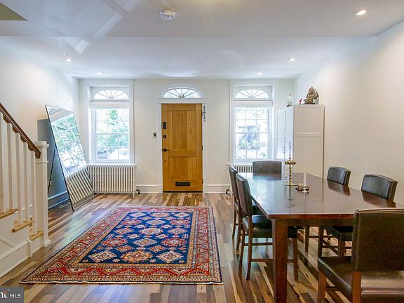 3rd image of 1016 Bainbridge St
