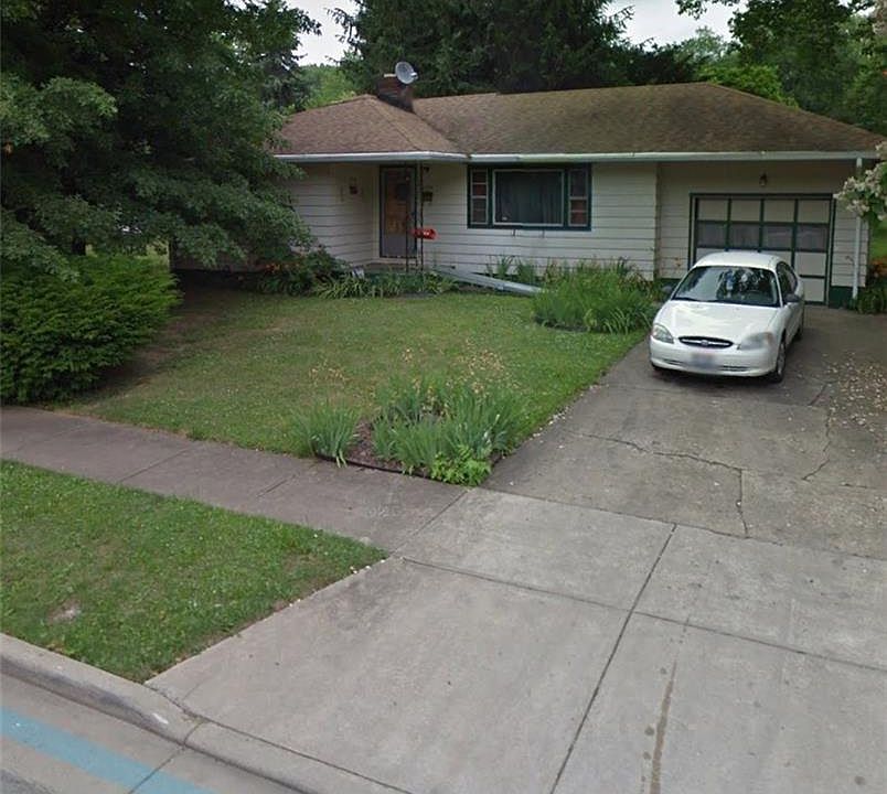 2nd image of 1125 Katherine Ave