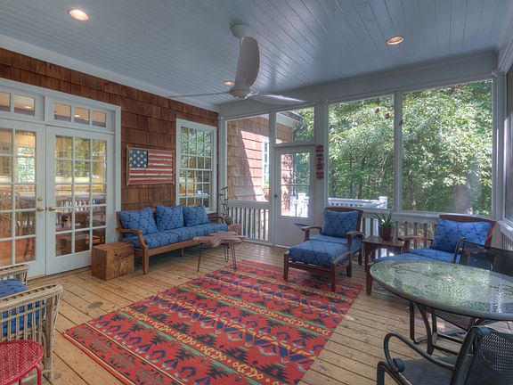 3rd image of 9044 Freeman Oaks Cv