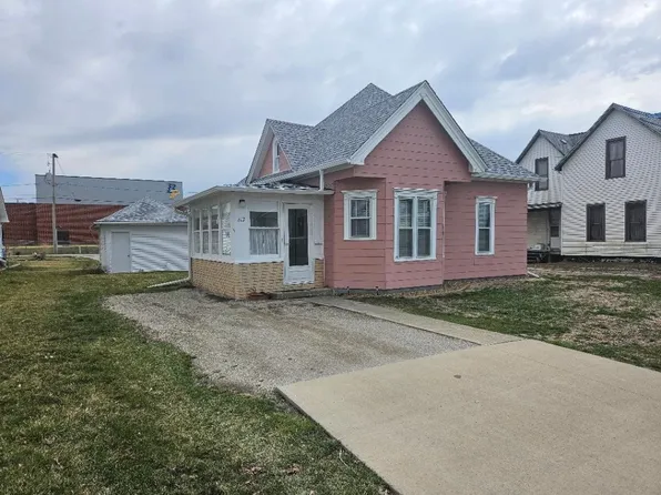617 7th Ave, Belle Plaine, IA 52208
