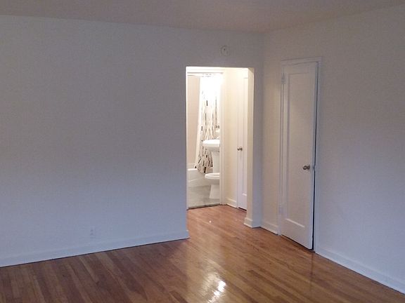 3rd image of 19645 73rd Ave #1