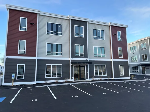 12 School St #104, Sanford, ME 04073