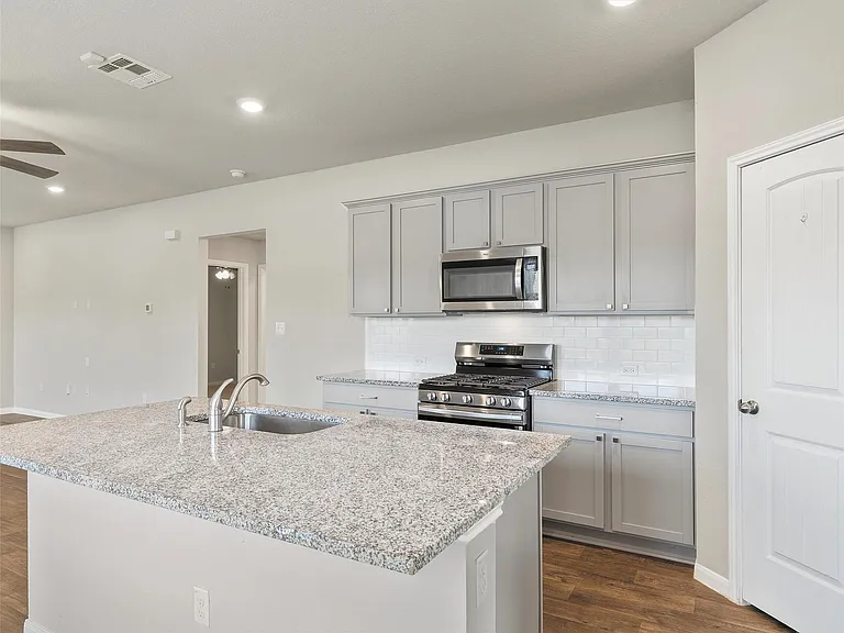 233 Baron Creek Trl — Photo 9