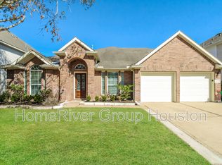 3423 Village Pond Ln, Fresno, TX 77545