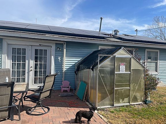 5th image of 705 W Washington Ave