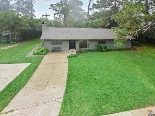 5262 Pine St, Saint Francisville, LA 70775