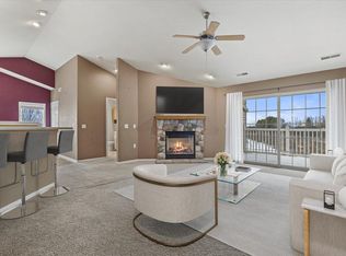 N99W14127 Seven Pines Way UNIT B, Germantown, WI 53022