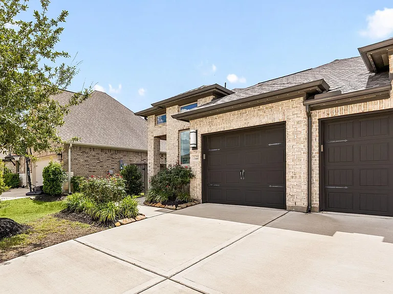 2122 Germander Ln — Photo 12