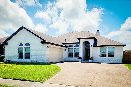 8305 Serenity Ct Photo 1