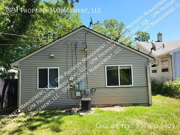 15567 Chelsea — Photo 2