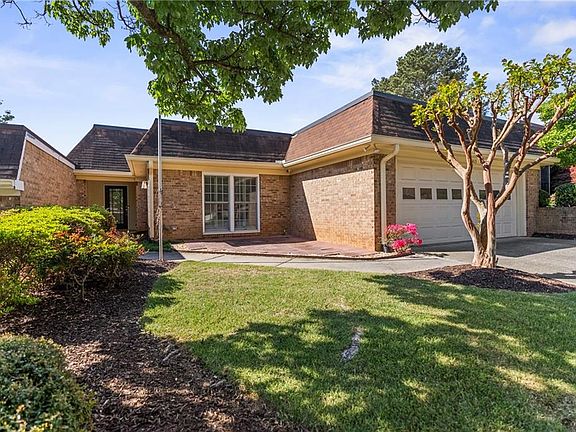 2nd image of 4413 Village Oaks Rdg