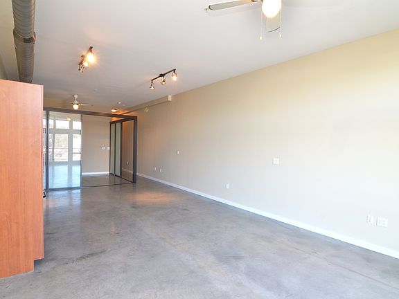3rd image of 2124 E 6th St Unit 309