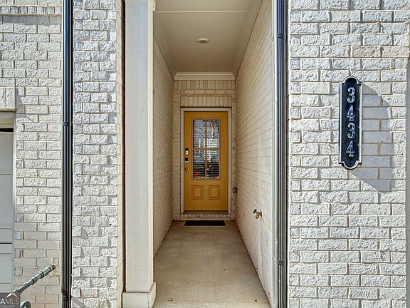 4th image of 3434 Senna Rd