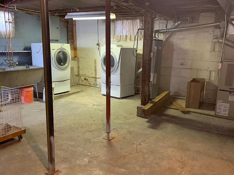3105 W Auburn Rd — Photo 34