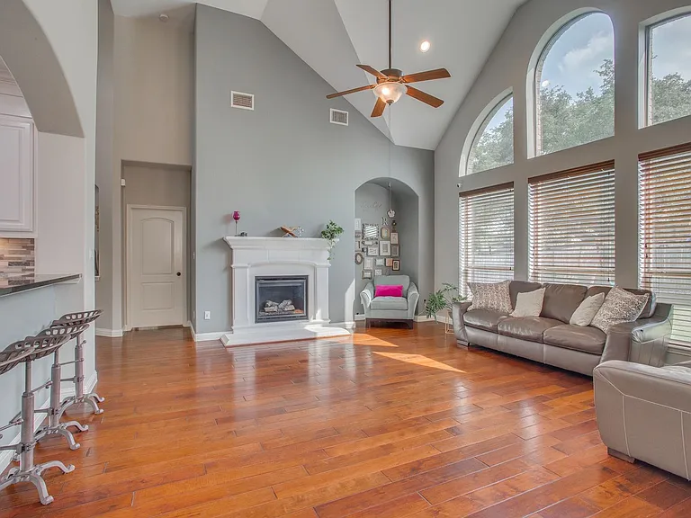 12221 Montclair Bnd — Photo 8