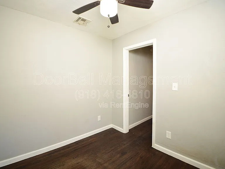 613 E Xyler St — Photo 8