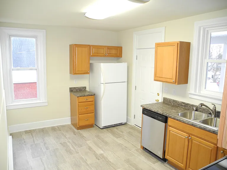 32 S Potomac St #2 — Photo 42