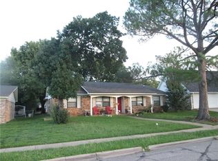 3825 Calgary Ct E, Irving, TX 75062
