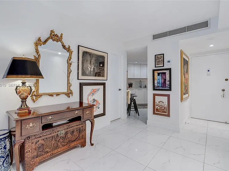 825 Brickell Bay Dr #850 — Photo 6