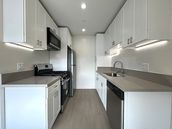 2nd image of 1720 Butler Ave #7A