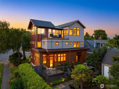 2252 Viewmont Way W, Seattle, WA, 98199