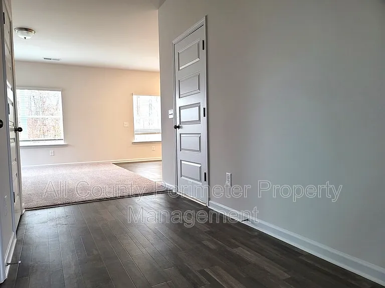 25 Rambling Oaks Dr — Photo 2