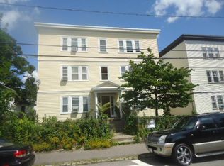 650 Metropolitan Ave APT 4, Hyde Park, MA 02136