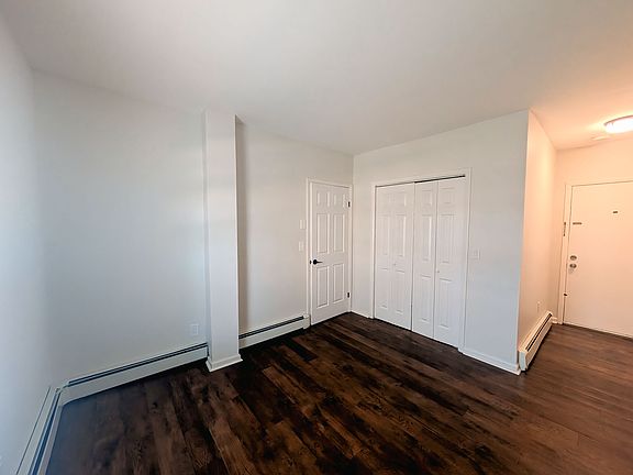 4th image of 25 S Main St #3
