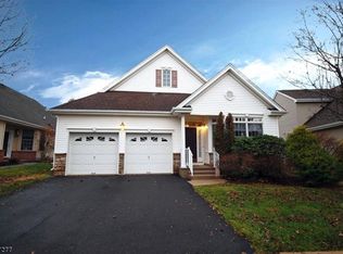 31 Tallman Ln, Somerset, NJ 08873