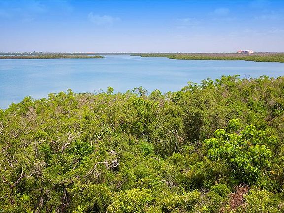 3rd image of 923 Whiskey Creek Dr Lot 16