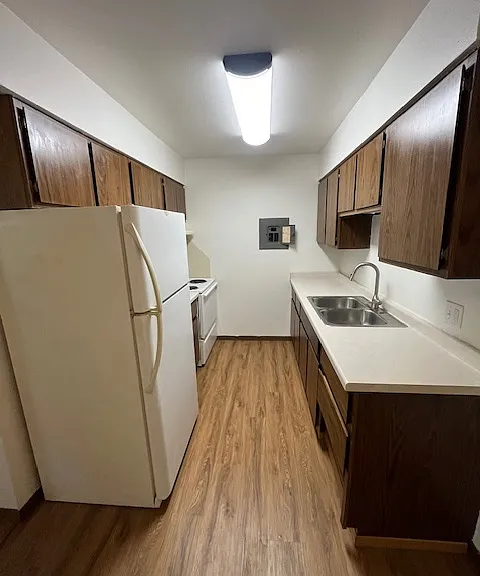721 W Maple St — Photo 12