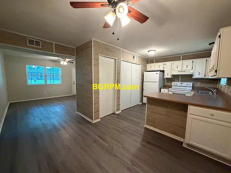 616 Lehman Dr — Photo 4
