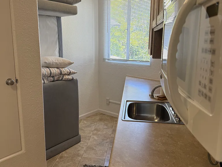 190 Lubeck Rd #8 — Photo 10