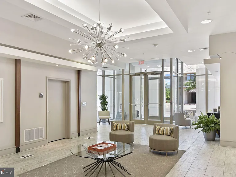 3600 Glebe Rd #202W — Photo 15
