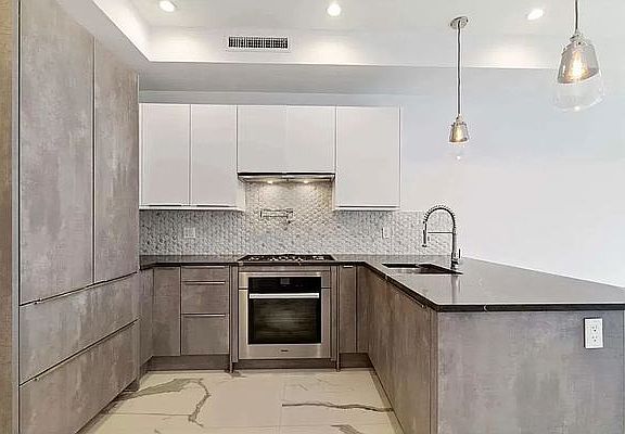 3rd image of 127 Avenue D #2