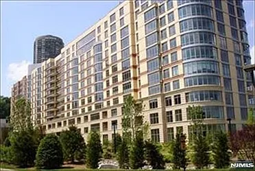 8100 River Road, #615