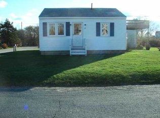 115 Chestnut Ave, Narragansett, RI 02882