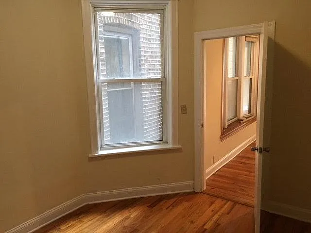 3340 W Beach Ave #2 — Photo 5
