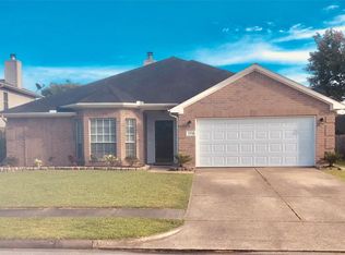 10630 Redwood Dr, Baytown, TX 77523