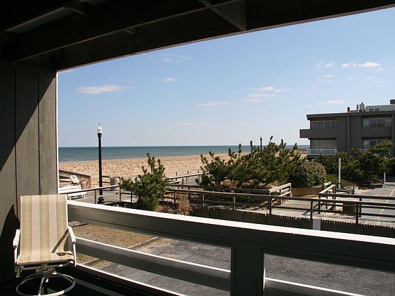 4th image of 97 B Central Blvd