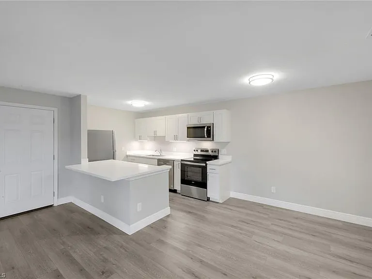 17420 Birchwood Ln #2 — Photo 4