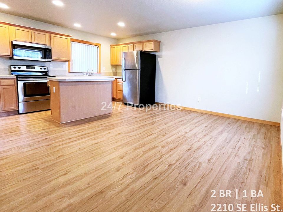 1st image of 2208 SE Ellis St #2210