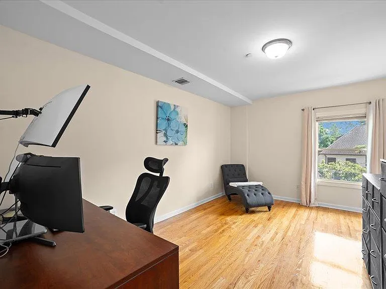 283 Harrison Ave — Photo 15