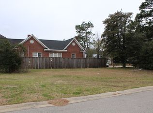 825 Mandolin Ct, Fayetteville, NC 28305