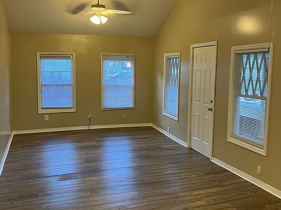 5th image of 1151 Bender Ave